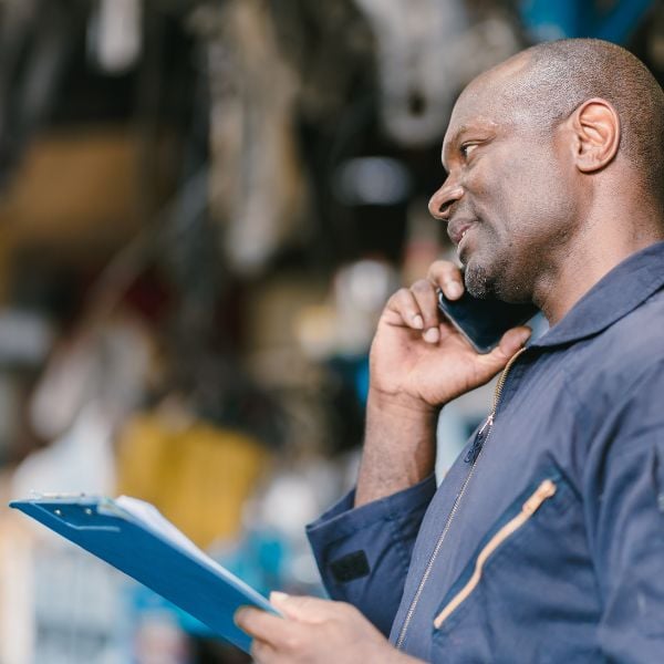 technicien-terrain-telephone-fiche